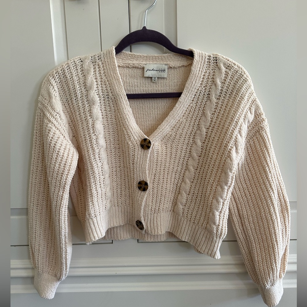 Freshman 1996 chunky knit cropped cardigan. Sz XS. EUC.